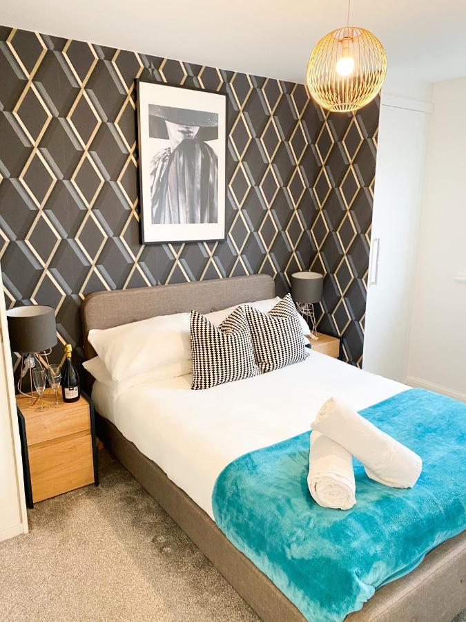 ברמינגהאם Tudors Esuites 3 Bed House Garden & Netflix מראה חיצוני תמונה